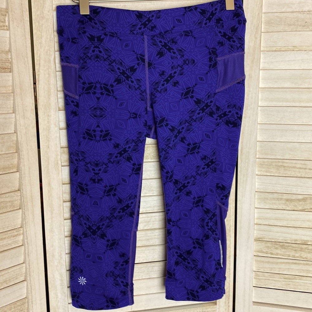 Athleta Cropped Leggings. Size Small